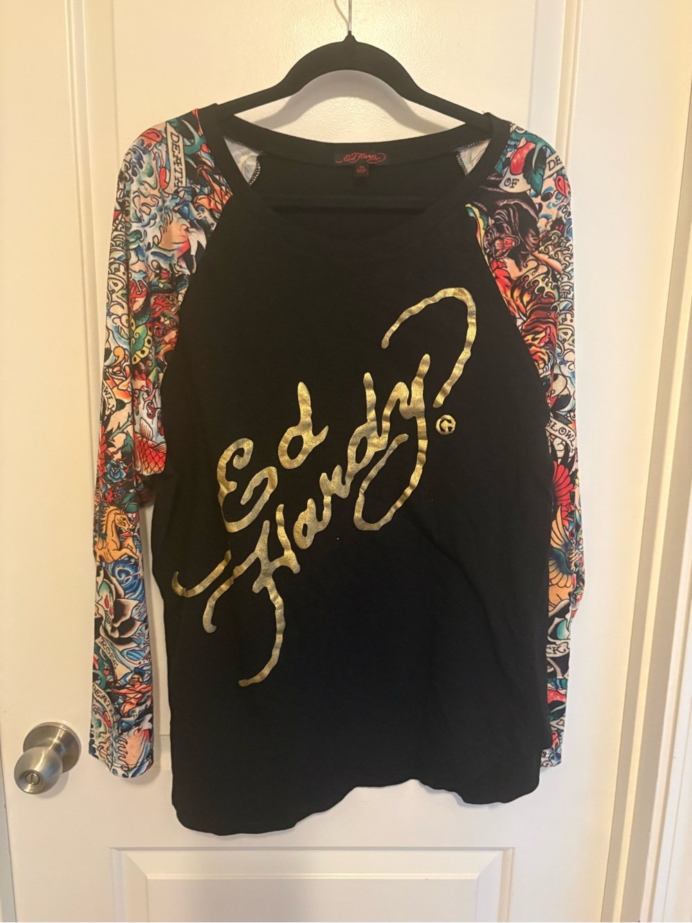 Vintage Ed Hardy Y2K Black Raglan Shirt Gold Foil Logo Tattoo Print Sleeves -